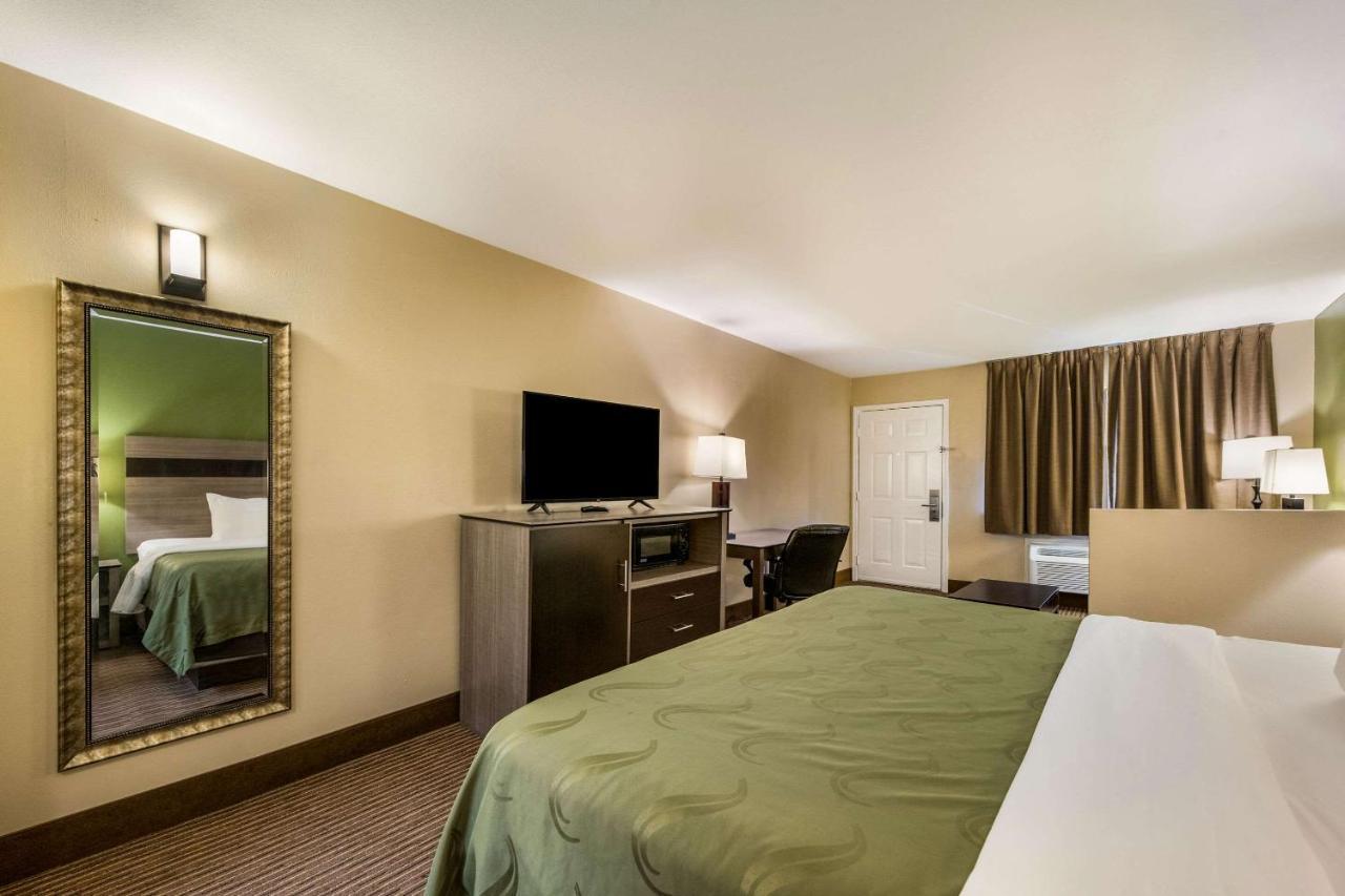 Quality Inn & Suites Garland - East Dallas Exterior foto