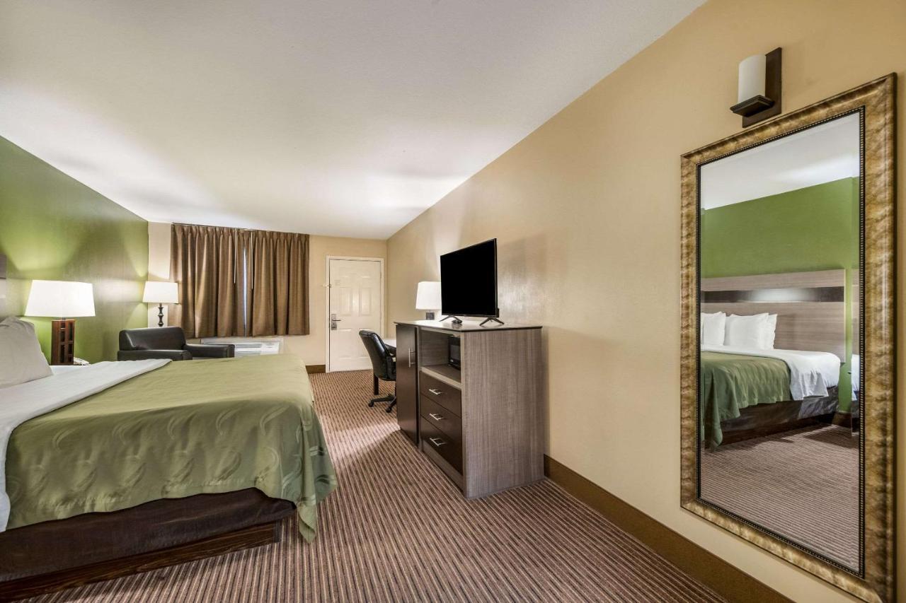 Quality Inn & Suites Garland - East Dallas Exterior foto
